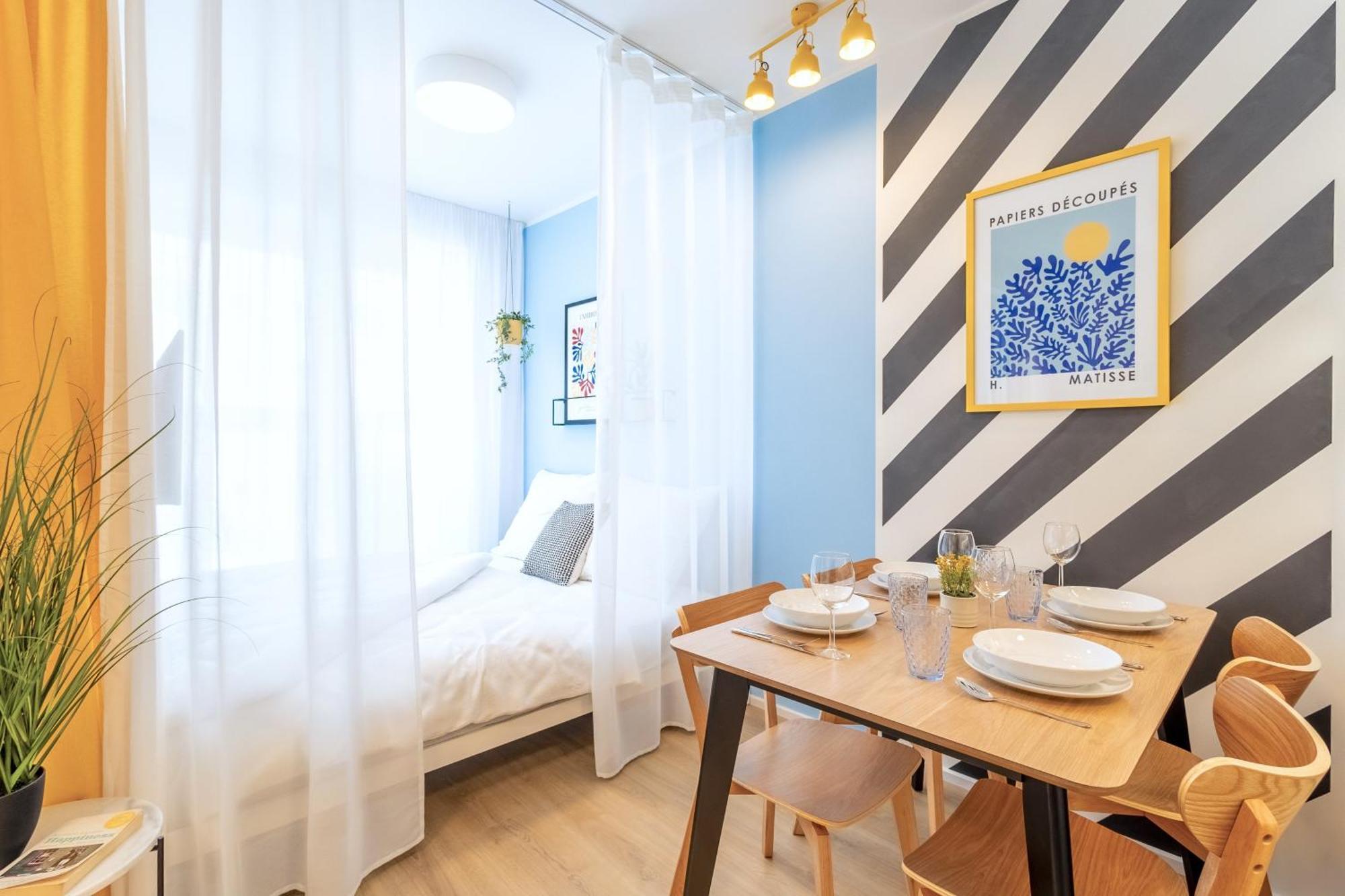 Yellow Apartment - Balcony, Free Parking, By Gravity Praha Bagian luar foto
